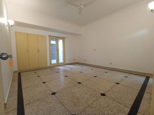Room in 4 BHK Builder Floor at Greater Kailash I – for Rent