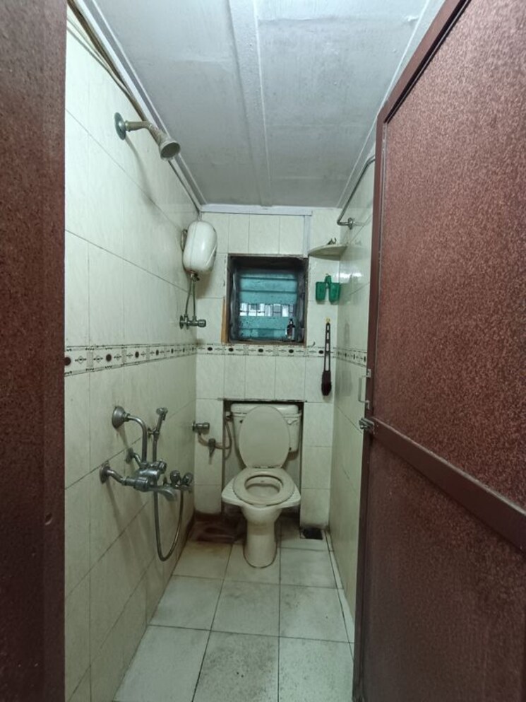 Bathroom, gokul-nandanvan-chs 1 RK 350 Sq.Ft. Apartment In Andheri East Mumbai 9854951