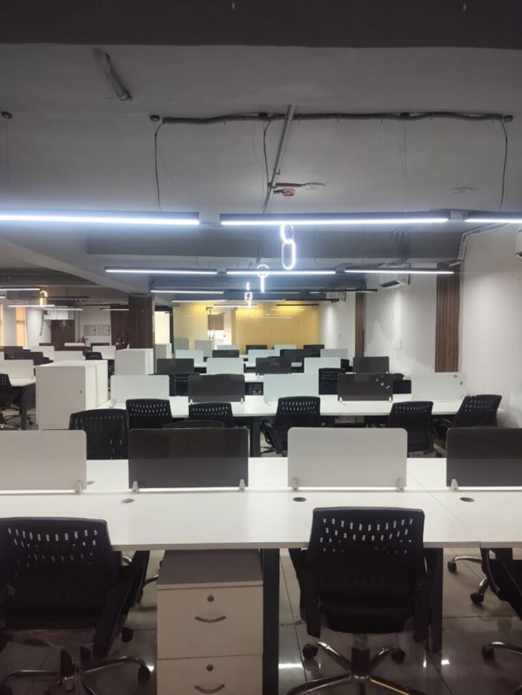 Team Area, sector 63 Commercial Office Space 22000 Sq.Ft. In Sector 63 Noida 9854953