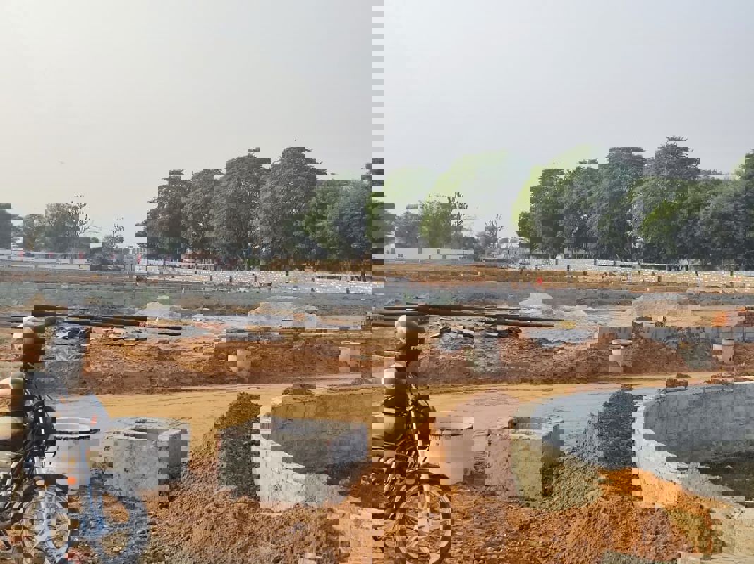 Plot For Sale in Renwal Manji