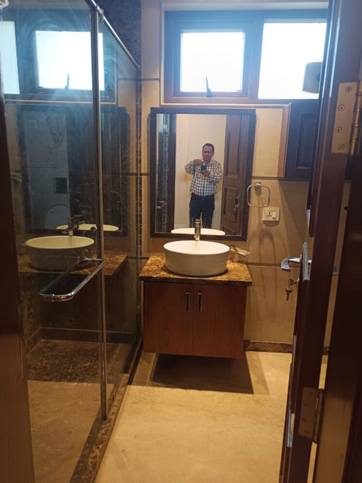 Attached Bathroom, greater kailash ii 4 Bedroom 450 Sq.Yd. Apartment In Greater Kailash ii Delhi 9854970