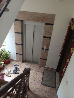  4 BHK Apartment at Greater Kailash ii – for Rent