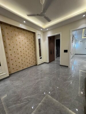 Room in 4 BHK Builder Floor at Ansal API Esencia, Sector 67 – for Sale