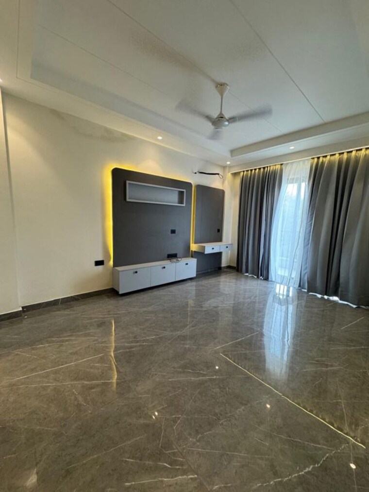 Room, ansal-api-esencia 4 Bedroom 2430 Sq.Ft. Builder Floor In Sector 67 Gurgaon 9855021