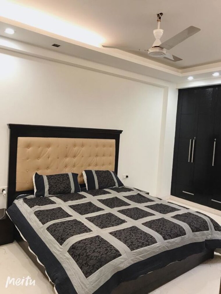 Bedroom, greater kailash i 3 Bedroom 1800 Sq.Ft. Builder Floor In Greater Kailash I Delhi 9855047