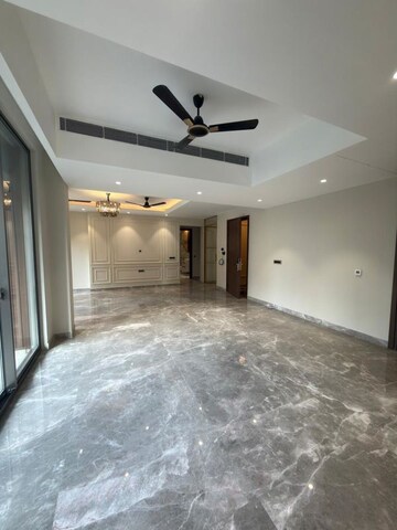 Room in 4 BHK Builder Floor at Nirvana Country – for Sale