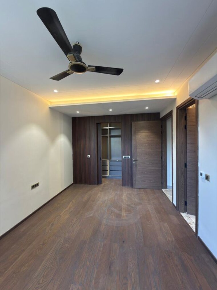Room, nirvana country 4 Bedroom 3240 Sq.Ft. Builder Floor In Nirvana Country Gurgaon 9855044