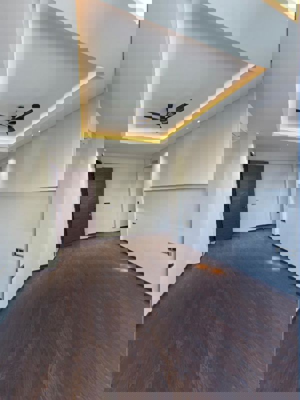 4 BHK + Pooja Room,Servant Room Builder Floor For Sale in Nirvana Country