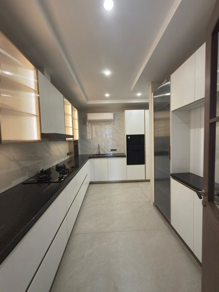 Kitchen, nirvana country 4 Bedroom 3240 Sq.Ft. Builder Floor In Nirvana Country Gurgaon 9855044