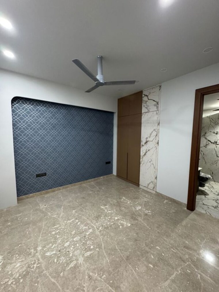 Room, emaar-marbella 4 Bedroom 2500 Sq.Ft. Builder Floor In Sector 66 Gurgaon 9855057