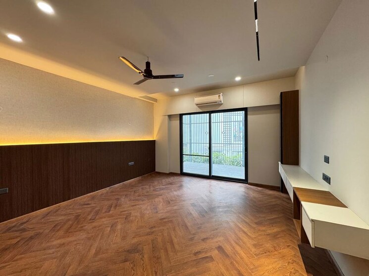 Bedroom, emaar-marbella 4 Bedroom 2500 Sq.Ft. Builder Floor In Sector 66 Gurgaon 9855057