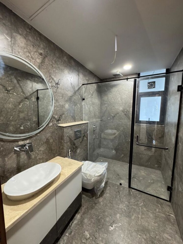 Bathroom, emaar-marbella 4 Bedroom 2500 Sq.Ft. Builder Floor In Sector 66 Gurgaon 9855057