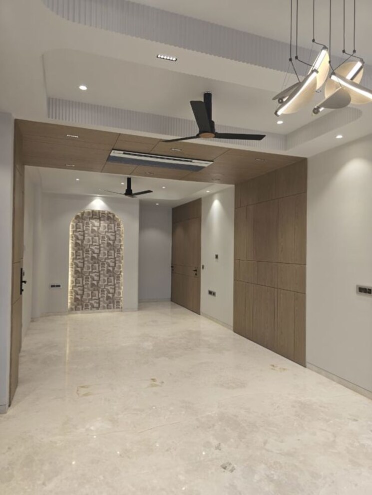 Room, emaar-marbella 4 Bedroom 2600 Sq.Ft. Builder Floor In Sector 66 Gurgaon 9855073