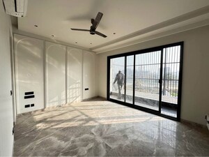 3.5 BHK Builder Floor For Sale in Nirvana Country