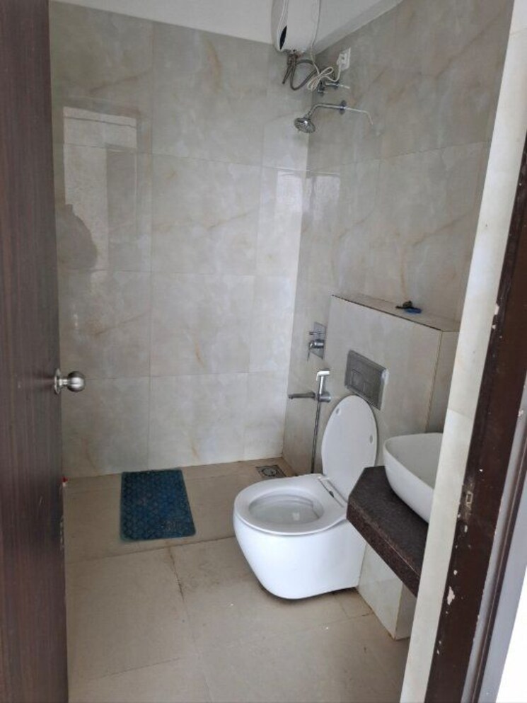 Bathroom, dosti-vihar 2 Bedroom 600 Sq.Ft. Apartment In Samata Nagar Thane 9492855