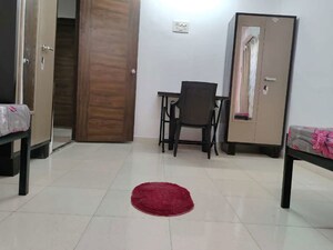 Room in  Pg at Naupada – for Rent