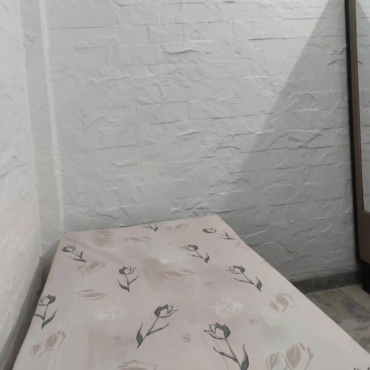 Room, seawoods Pg For Boys & Girls In Seawoods 9855155