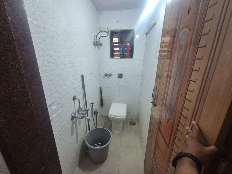 Bathroom, seawoods Pg For Boys & Girls In Seawoods 9855155