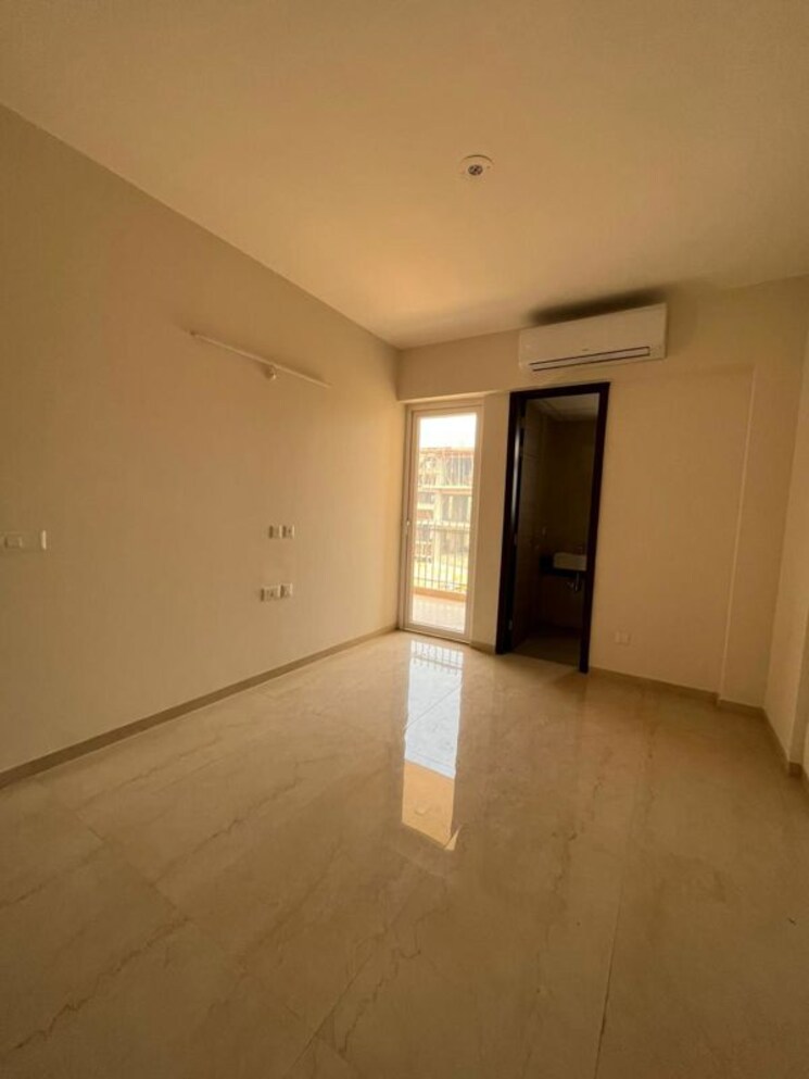 Room, smart-world-orchard 2.5 Bedroom 1194 Sq.Ft. Apartment In Sector 61 Gurgaon 9705643