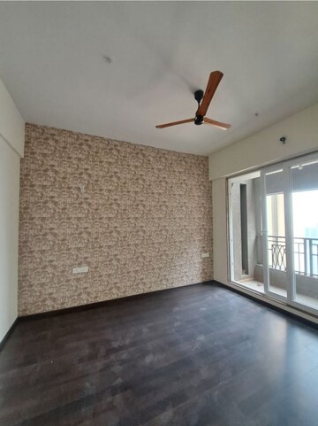 Room in 3 BHK Apartment at Paradise Sai World Empire, Kharghar – for Rent