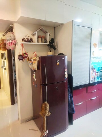 Furnished Amenities in 2 BHK Apartment at Vikhroli East – for Rent