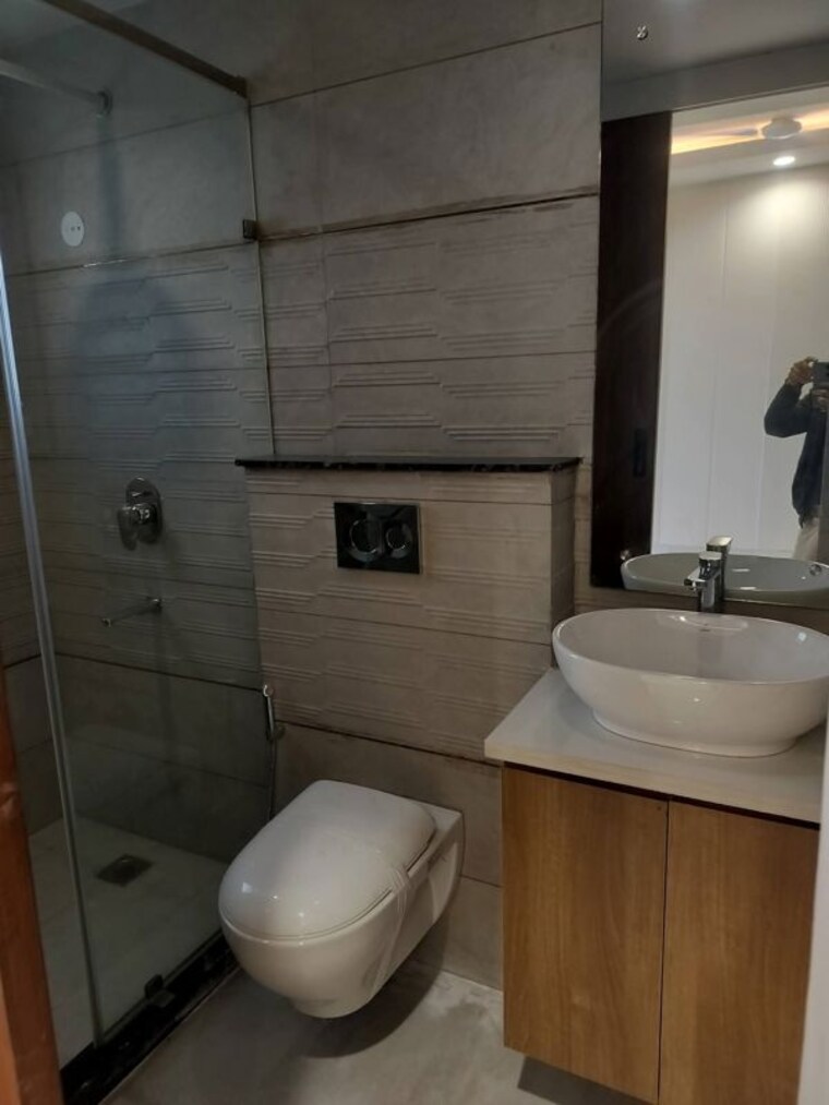 Bathroom, ansal-celebrity-suites 1 Bedroom 865 Sq.Ft. Apartment In Sector 2 Gurgaon 9855173