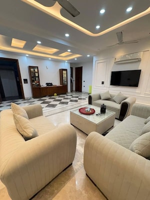 Master Bedroom in 2 BHK Apartment at Cosmos Executive, Sector 3 – for Rent