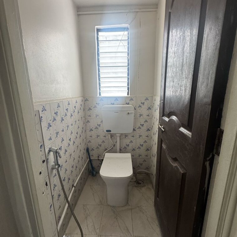 Bathroom, mantri-aangan 1 Bedroom 600 Sq.Ft. Apartment In Mundhwa Road Pune 9855177