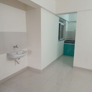 Room in 1 BHK Apartment at Nilanjali CHS, Nagar Road – for Rent