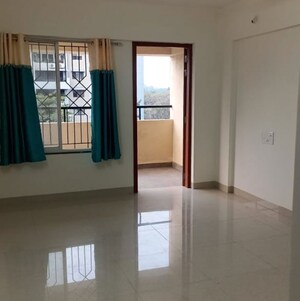 Room in 1 BHK Apartment at Nilanjali CHS, Nagar Road – for Rent