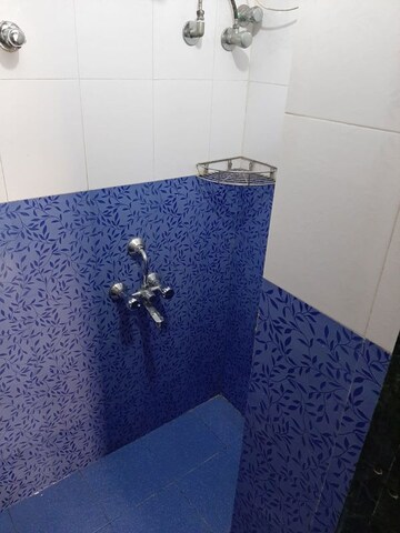 Room in 1 BHK Apartment at Suchidham Complex, Goregaon East – for Rent