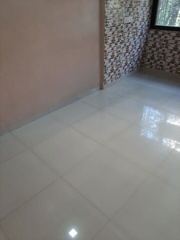 Room in 1 BHK Apartment at Suchidham Complex, Goregaon East – for Rent