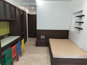 Bedroom in 4 BHK Apartment at Aditya Kutir Apartment, Khar West – for Sale