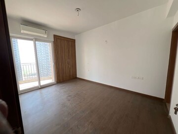 Room in 3 BHK Apartment at ATS Homekraft Pious Hideaways, Sector 150 – for Rent