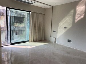 Room in 4 BHK Apartment at Sun The 50 Seven, Khar West – for Sale