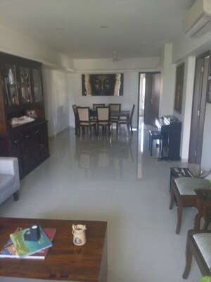 Living Room in 4 BHK Apartment at S Raheja Natraj, Khar West – for Sale