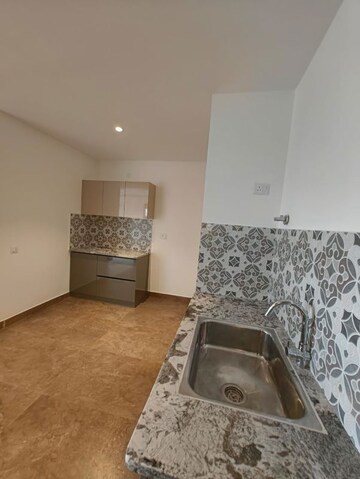 Living Room in 3 BHK Apartment at Benson Manor, Benson Town – for Rent