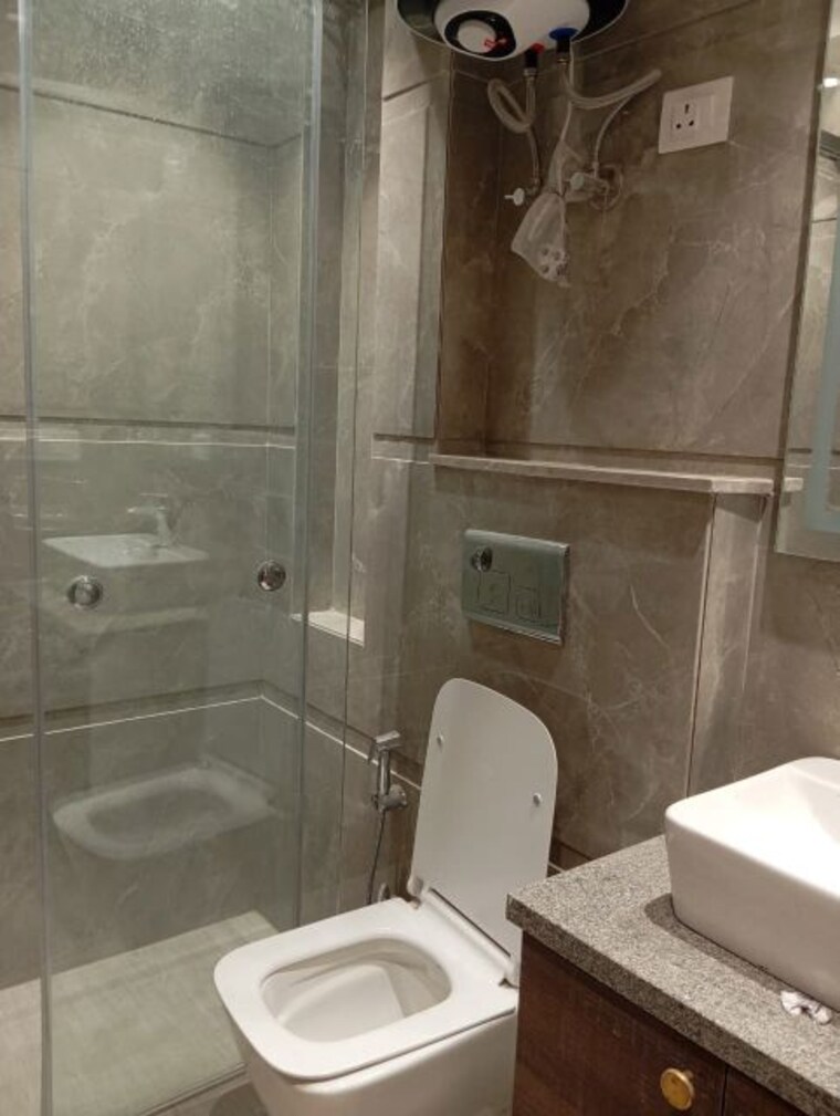 Attached Bathroom, greater kailash i 3 Bedroom 2200 Sq.Ft. Builder Floor In Greater Kailash I Delhi 9654284