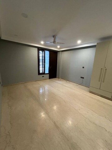 Master Bedroom in 4 BHK Builder Floor at Greater Kailash ii – for Rent