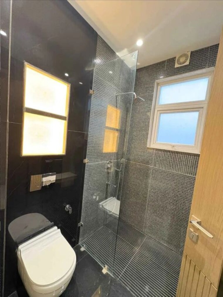 Attached Bathroom, greater kailash ii 3 Bedroom 3500 Sq.Ft. Builder Floor In Greater Kailash ii Delhi 9603329