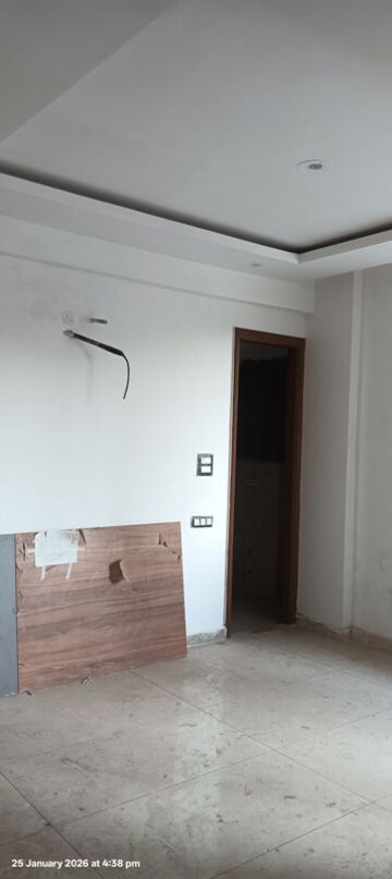 Room in 4 BHK Apartment at GVT Beliston Avenue, Dhakoli – for Sale