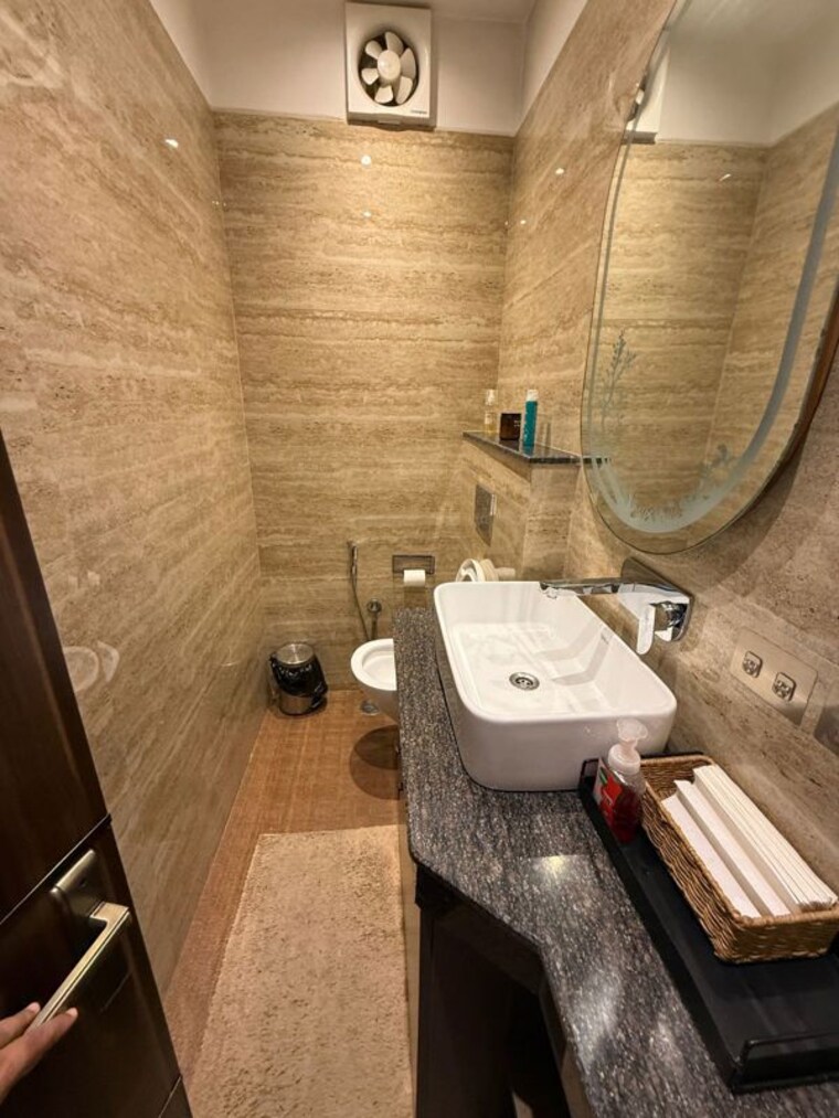 Bathroom, vasant kunj 5 Bedroom 3000 Sq.Ft. Apartment In Vasant Kunj Delhi 9855248