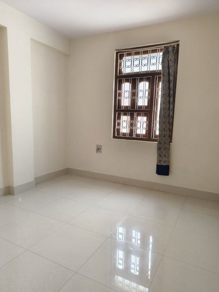 Room, north sri krishna puri 3 Bedroom 1100 Sq.Ft. Independent House In North Sri Krishna Puri Patna 9855258