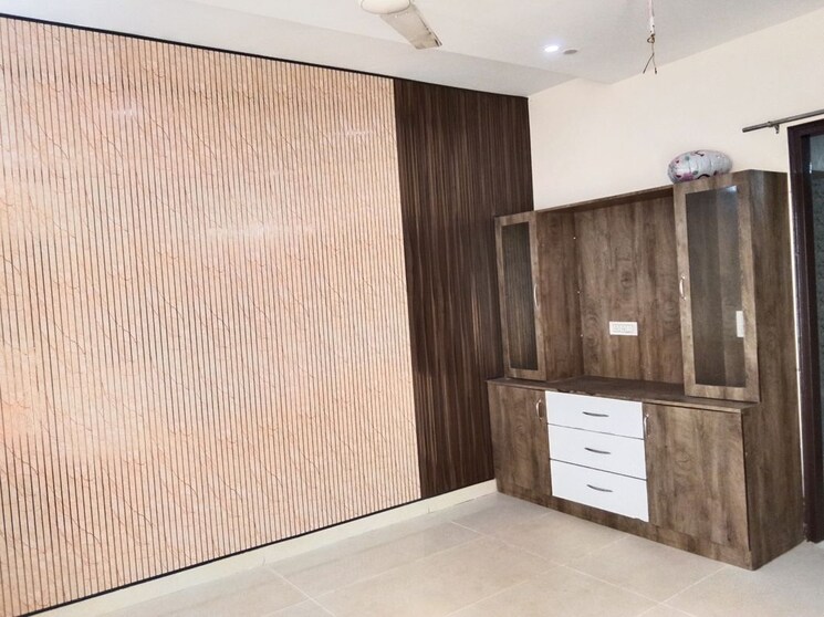 Room, dhakoli 2 Bedroom 100 Sq.Yd. Builder Floor In Dhakoli Zirakpur 9855270