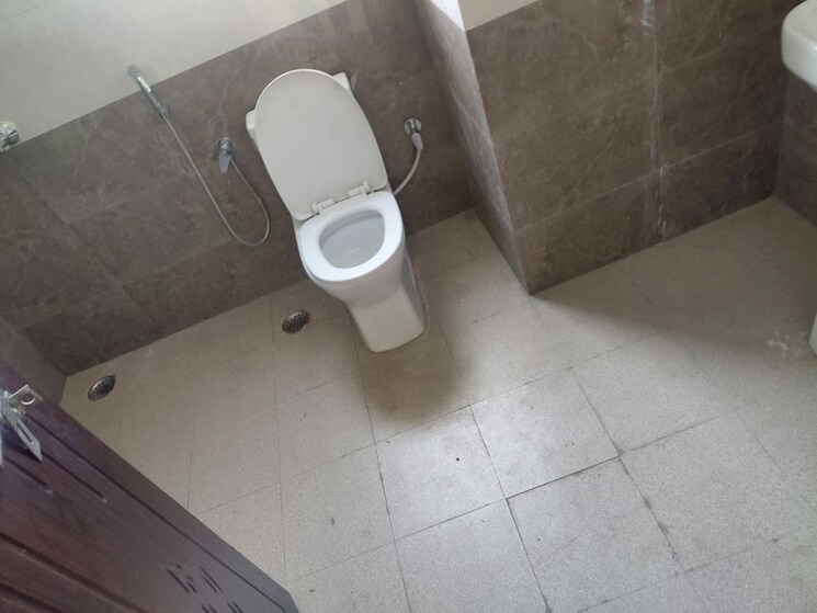 Bathroom, omaxe city 2 Bedroom 1900 Sq.Ft. Apartment In Omaxe City Lucknow 9855282