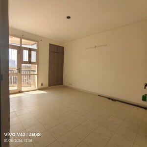 Room in 3 BHK Apartment at Ireo The Corridors, Sector 67a – for Rent