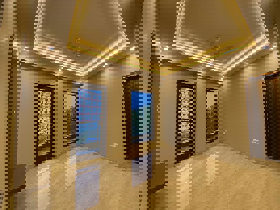 3 BHK + Extra Room Builder Floor For Rent in Unitech Greenwood City Apartment