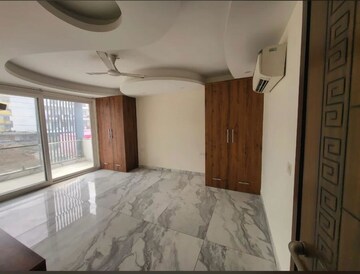 Bedroom in 3 BHK Builder Floor at Sector 46 – for Rent