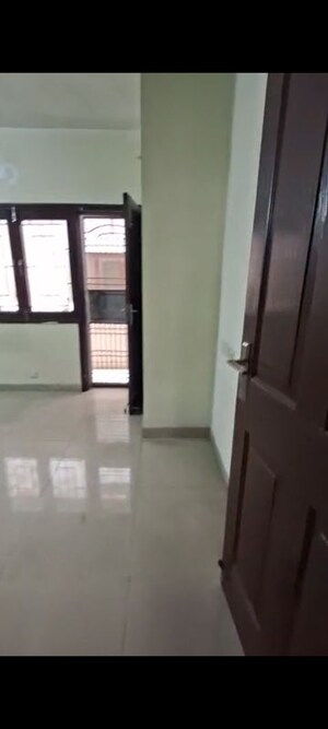 Room in 2 BHK Builder Floor at Wave Prime Floors, Wave City – for Rent