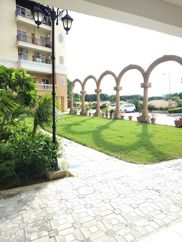 2.5 BHK Apartment – Garden View at Tejas Greenberry Signatures, Vrindavan Yojna - for Sale